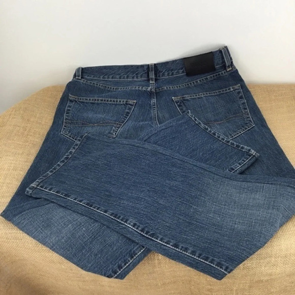 Hugo Boss Men’s Texas Jeans Medium Wash - Picture 5 of 7